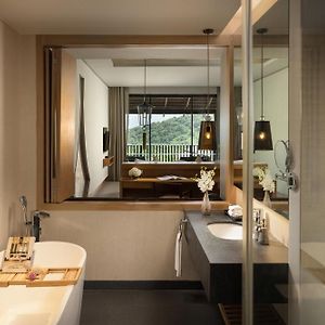 Premier King Room